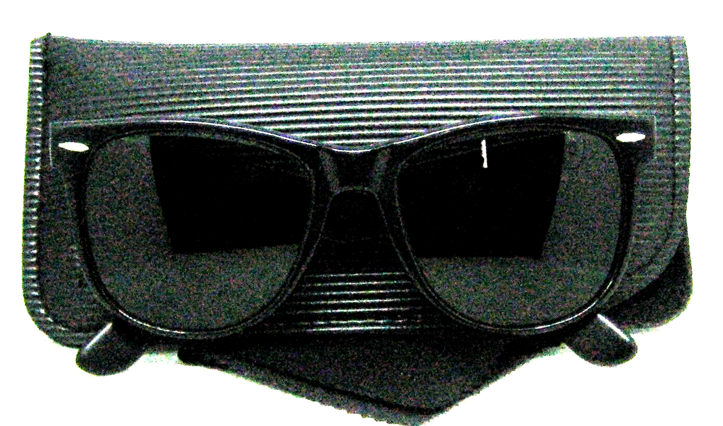 Vintage Nr.Mint Ebony & Case Sunglasses B&L II Wayfarer USA Ray-Ban 1980s L1724