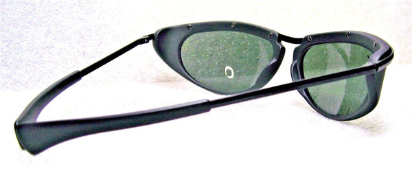 Ray-Ban USA *NOS Vintage B&L Olympian 5 Predator Style W1976 *NEW Sunglasses - Vintage Sunglasses 